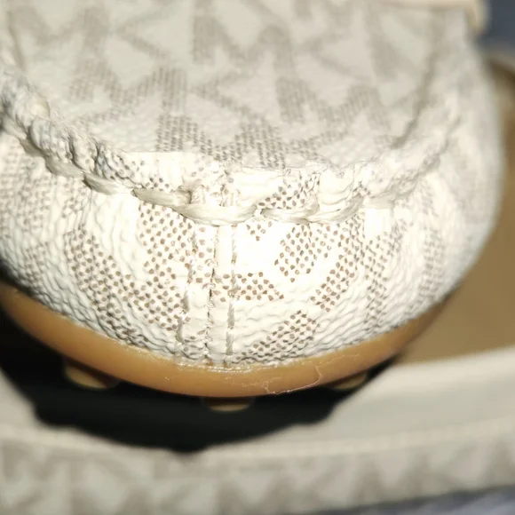 Michael Kors Cream and Gray Flats with Classic Comfort Size 5.5m - Picture 4 of 9